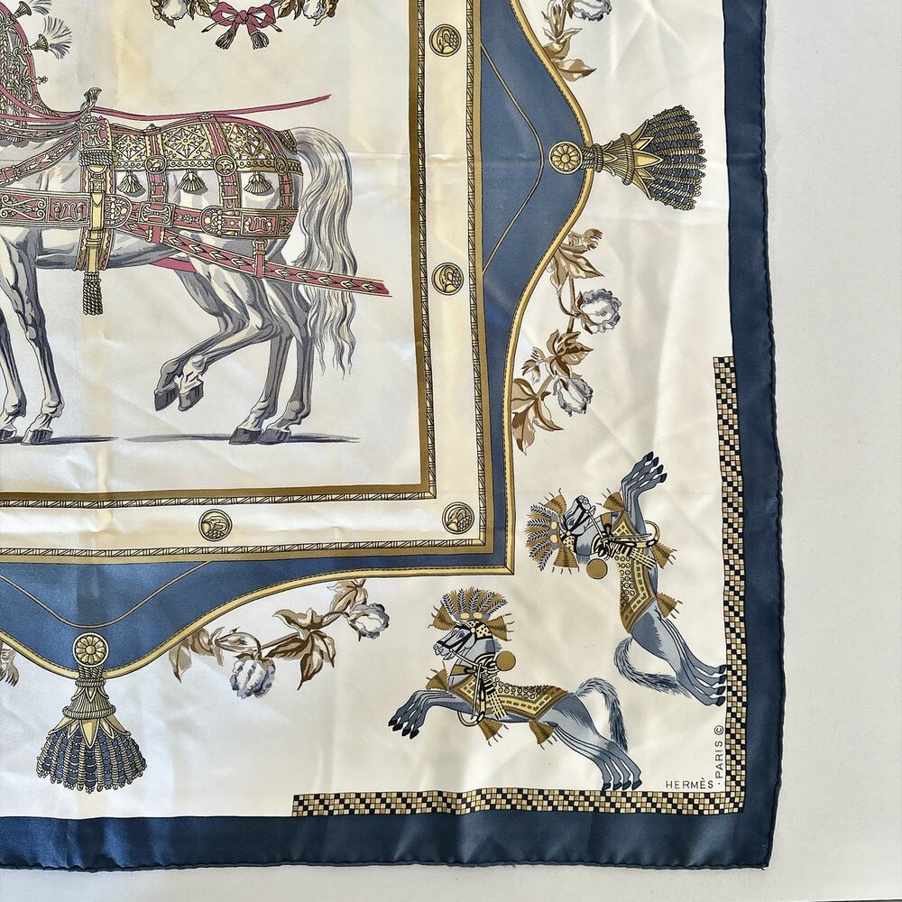 VINTAGE HERMES SCARF HARNAIS FRANCAIS BLUE 100% SILK - Picture 8 of 16